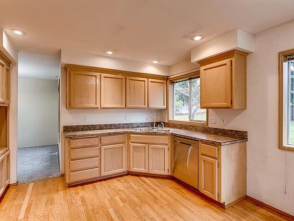 3rd image of 12816 120th St E