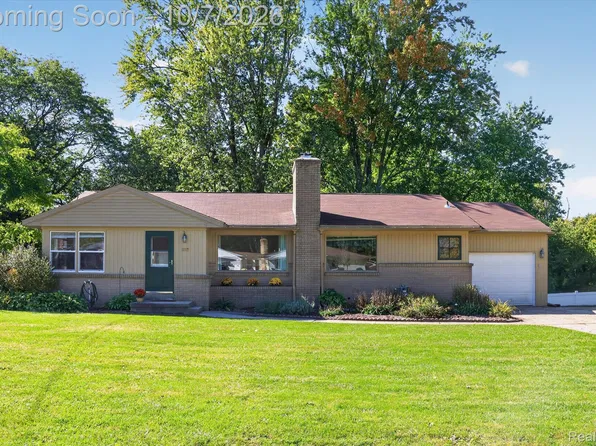 1295 Meadowlane Dr SE, Kentwood, MI 49508