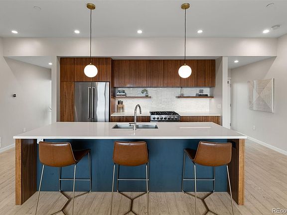 3rd image of 3233 Tejon Street #305