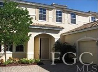 2655 Amber Lake Dr, Cape Coral, FL 33909