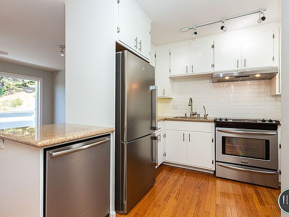 5th image of 32 Flint St APT 3