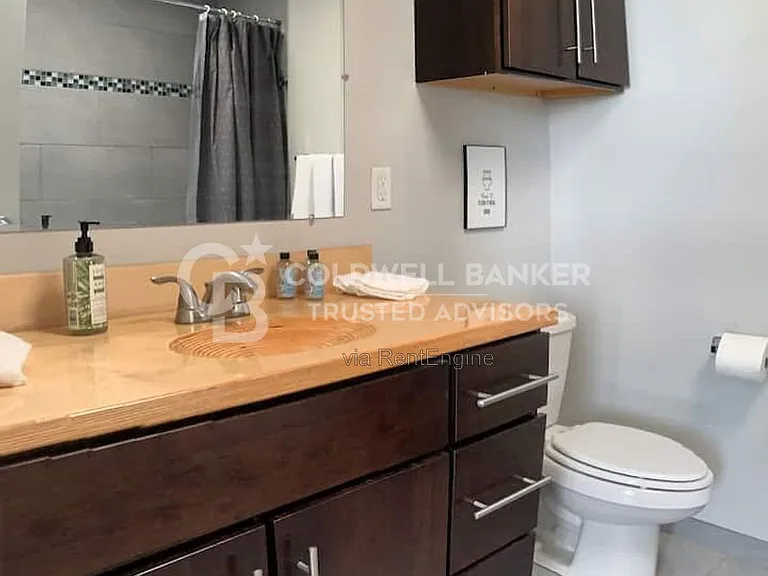 2101 40th St #204 — Photo 10