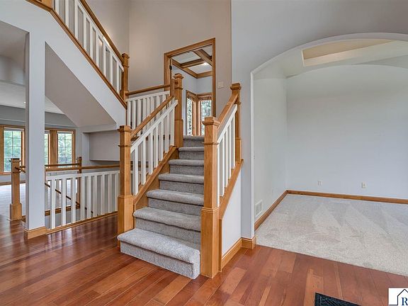 3rd image of 113 Hidden Oaks Cir