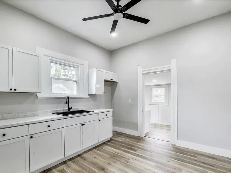 350 Johnson Ave #1 — Photo 9