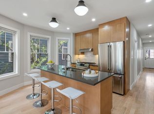 12 Henry St #3, Brookline, MA 02445