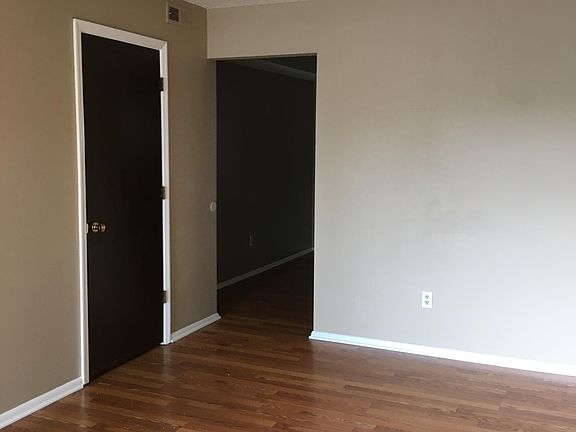 4th image of 5817 Gravois Ave #1