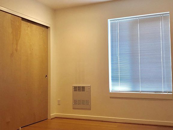 Second bedroom with large closet.