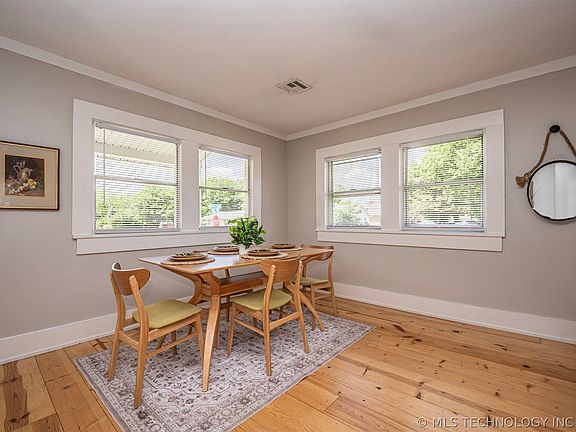 3rd image of 422 A St NW