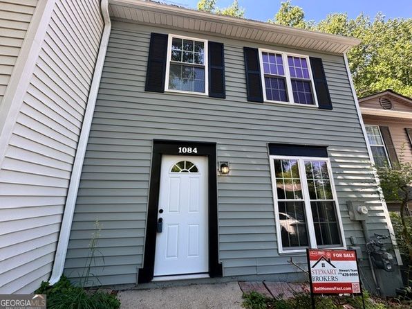 1084 Huntington Trce SE, Smyrna, GA 30082