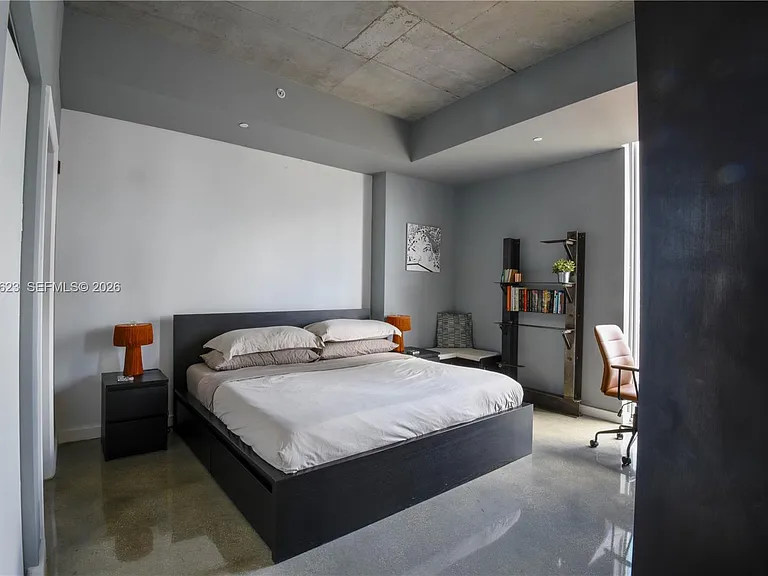 151 SE 1st St #1907 — Photo 4