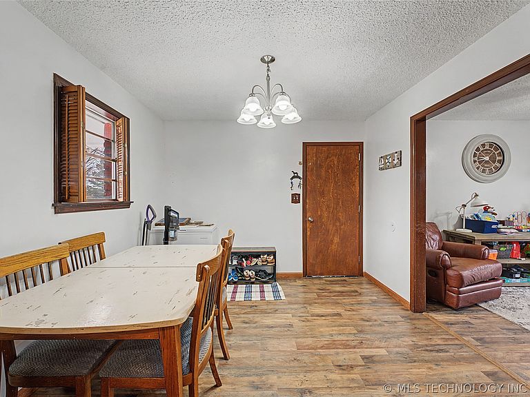 Listing photo 5