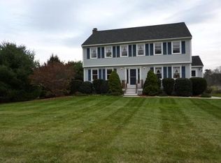 1 Country Ln, Amesbury, MA 01913