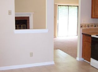 5802 Hunters Crossing Ln, Charlotte, NC 28215