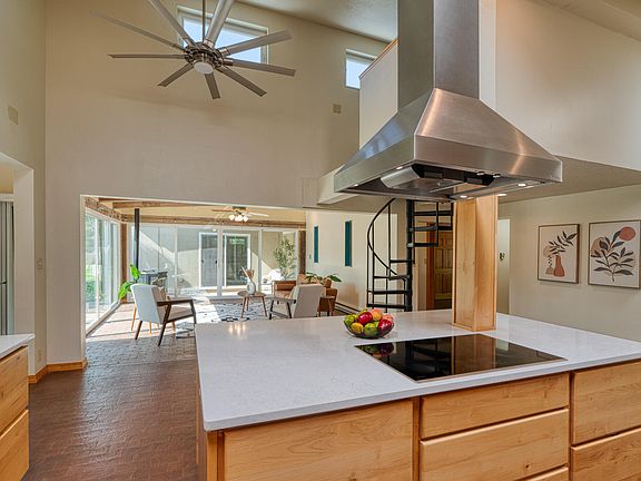 5th image of 336 Camino Del Oro