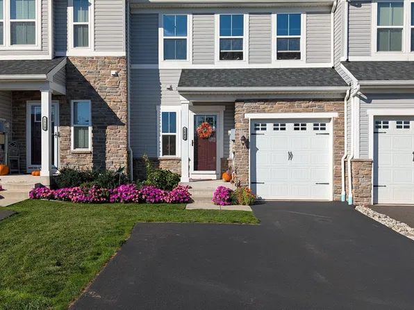 1541 Emily Ct, Hatfield, PA 19440