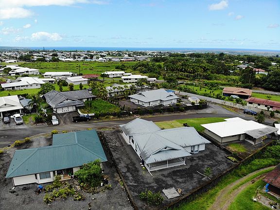 2nd image of 49 Waiakea Pl