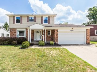 37281 Bristol St, Livonia, MI