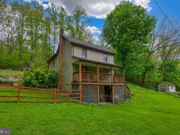 11768 Brillstrick Rd, Stewartstown, PA 17363