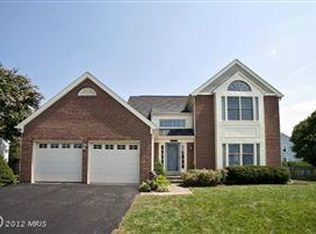 3635 Beech Down Dr, Chantilly, VA 20151