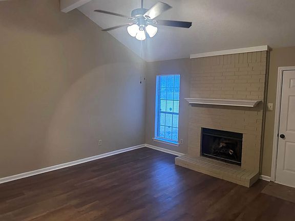 2nd image of 2152 Woodfield Park Rd #3