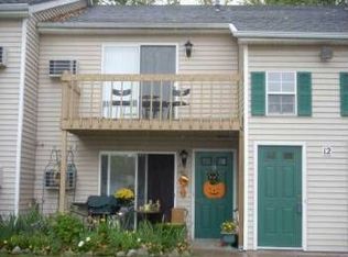 12F Sunmist Sq, Amherst, NY 14228