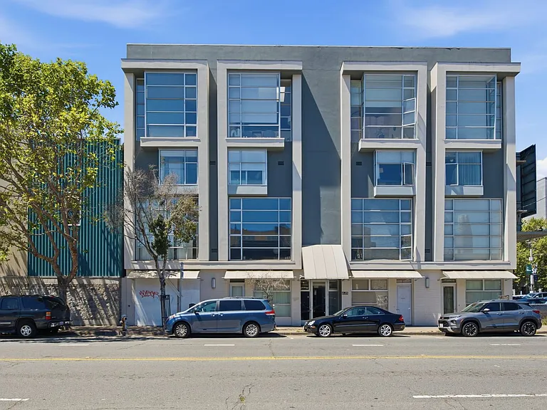 520 6th St #9 — Photo 26