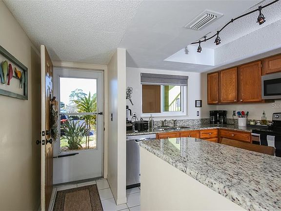 5th image of 6699 San Casa Dr Unit L3