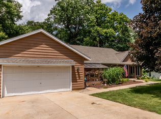 917 Kensey Ct, Plano, IL 60545