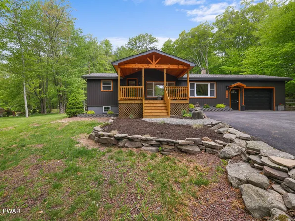 148 Arrowhead Cir, Newfoundland, PA 18445