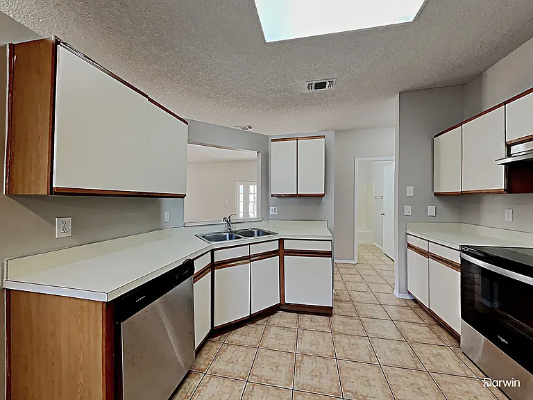 305 Cello Cir — Photo 2