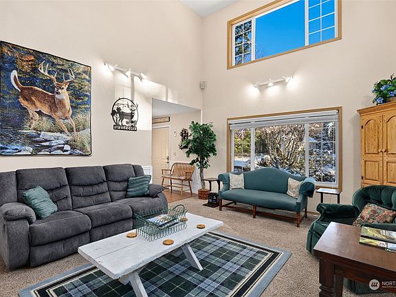 4th image of 8811 402nd Street E