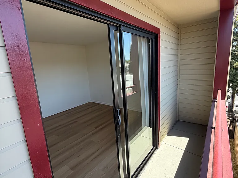 1845 Robin Ln #0 — Photo 9
