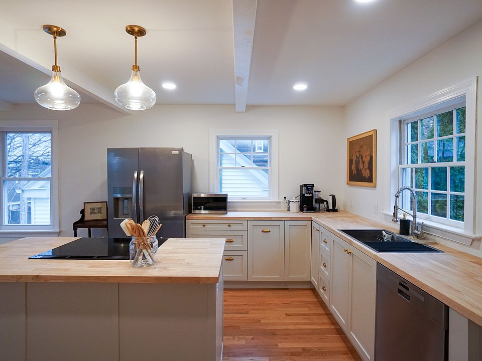 1st image of 9 Adams St #2