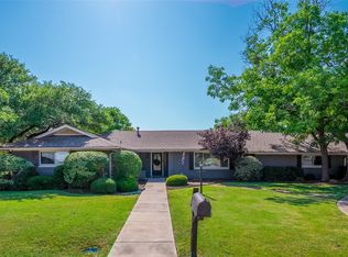102 Clearman St, Krum, TX 76249