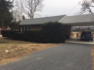 6001 Huntingdon Cir, Harrisburg, PA 17111