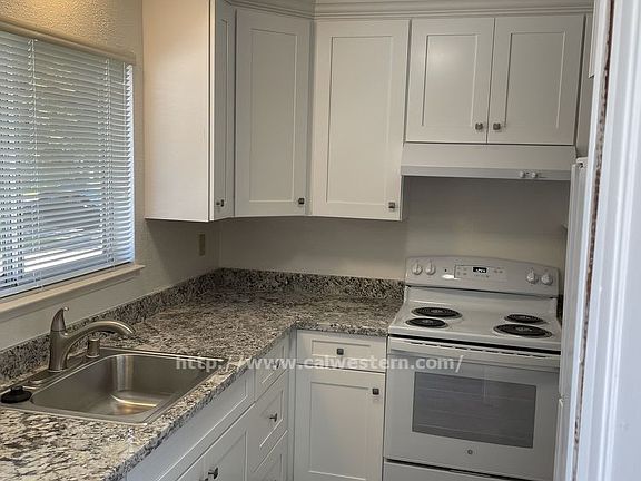 3rd image of 435 Acalanes Dr #9