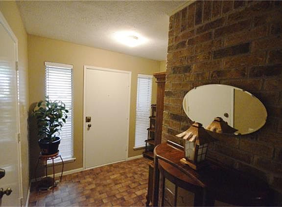 2nd image of 9507 Chalford Dr