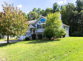 9 Pinewood Ln, Worcester, MA 01609
