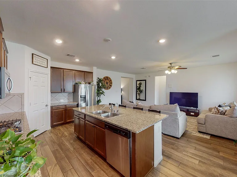 31415 Whitcombe Summit Way — Photo 8