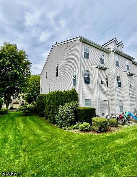 2 bed, 4.0 bath, $3,800 — Photo 3