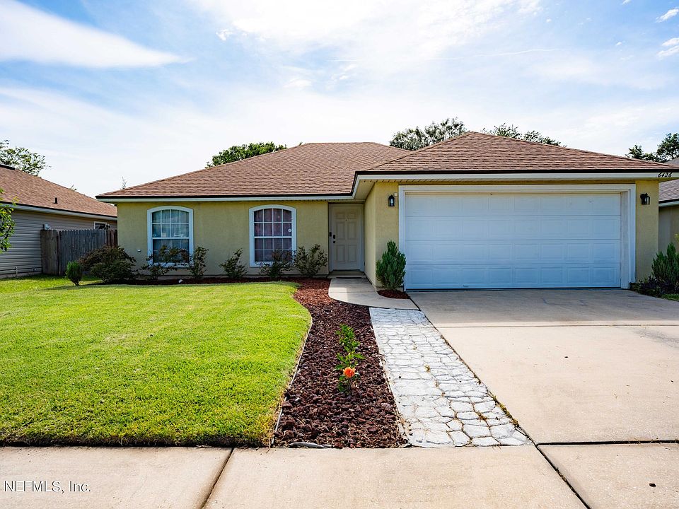1st image of 6426 BLUE LEAF Lane