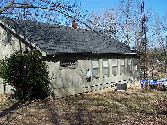 5th image of 60 Valley View Dr