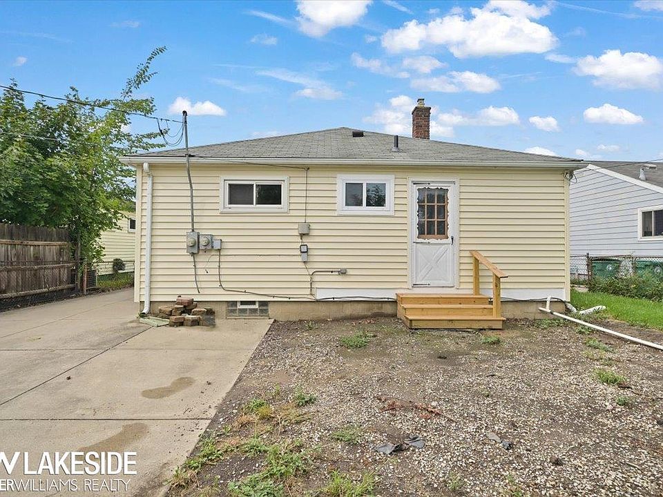 29605 Marquette St, photo 30