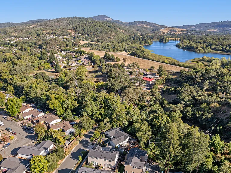 88 Calistoga Rd — Photo 90