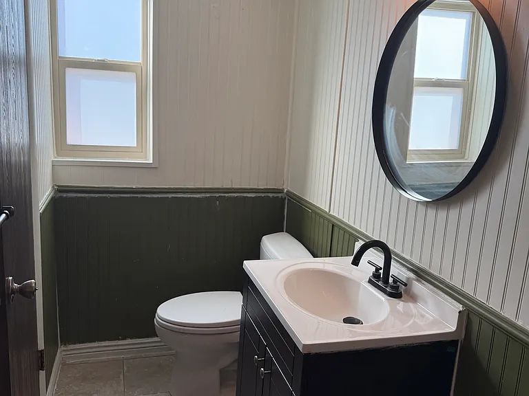 1012 E Sego Lily Dr — Photo 7