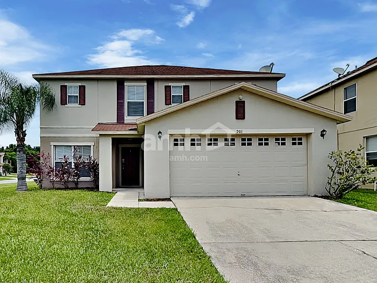 901 Anchorage Ln — Photo 1