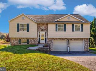 222 Overview Cir W, Red Lion, PA 17356