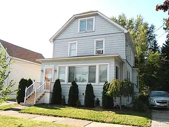 2nd image of 118 2nd Ave