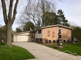 4210 Woodlawn St, Midland, MI