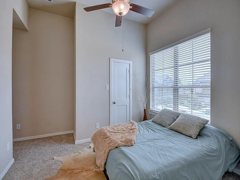 2543 Manor Valley Ct — Photo 23